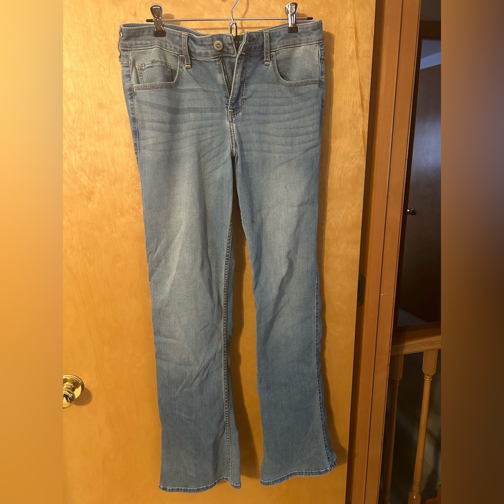 Hollister low-rise boot cut jeans 9R